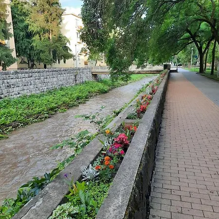 Eszterlanc *
