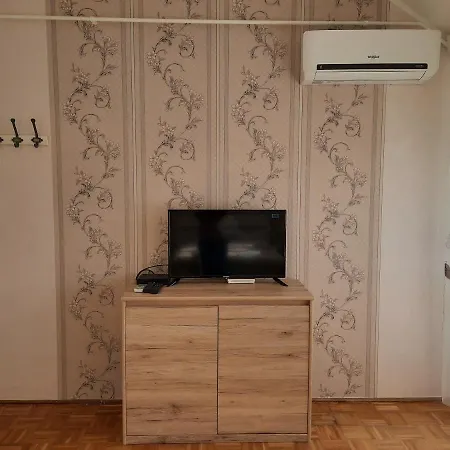 Apartman Eszterlánc