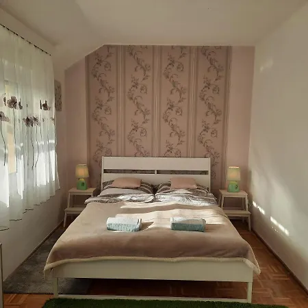 Apartament Eszterlanc